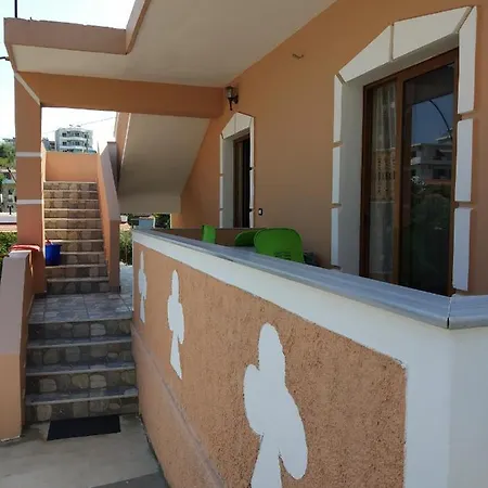 Fjori Apartment
